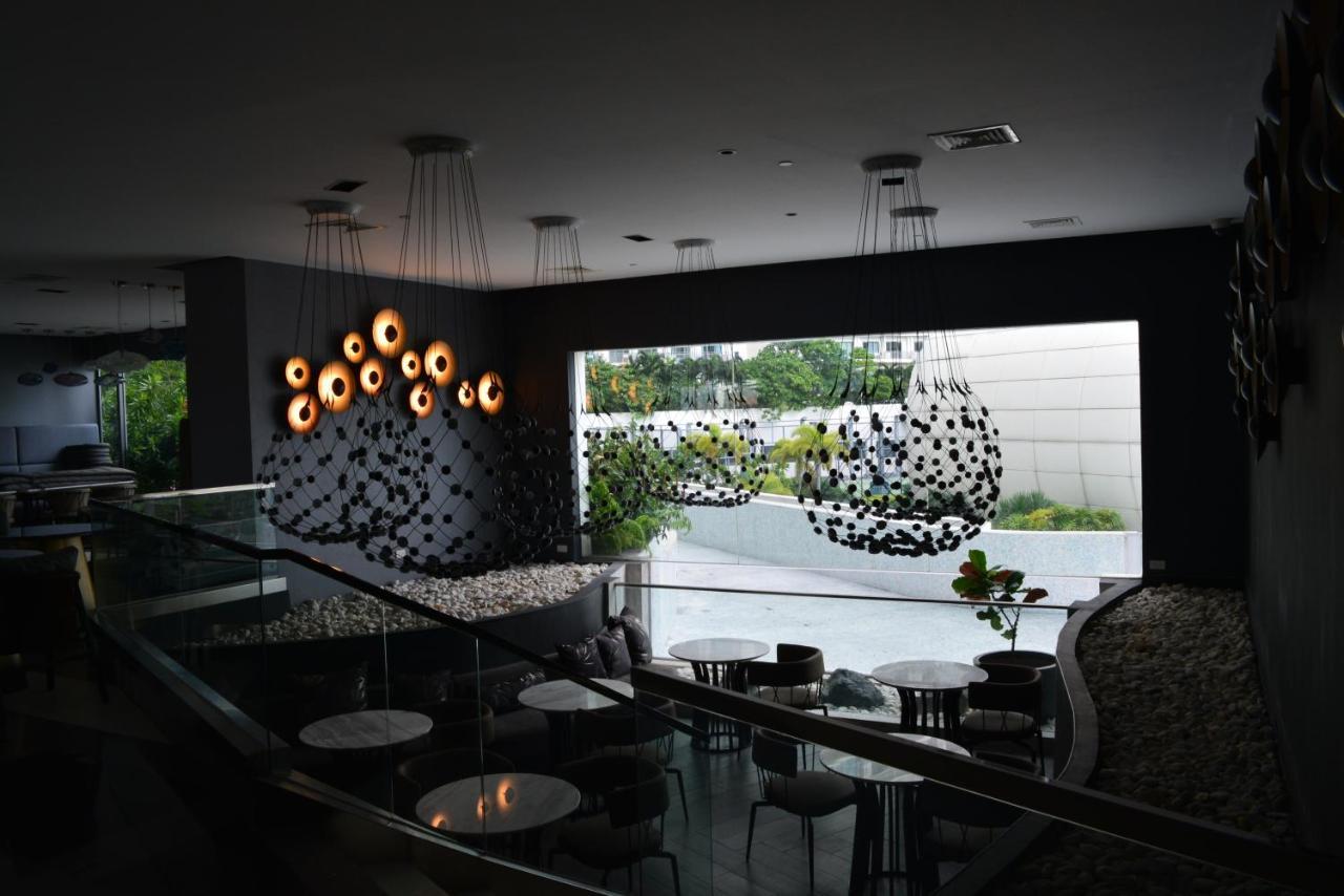 Luxxe Interior Design Condo - Novotel Residences At Acqua Private Residences Mandaluyong Exterior foto